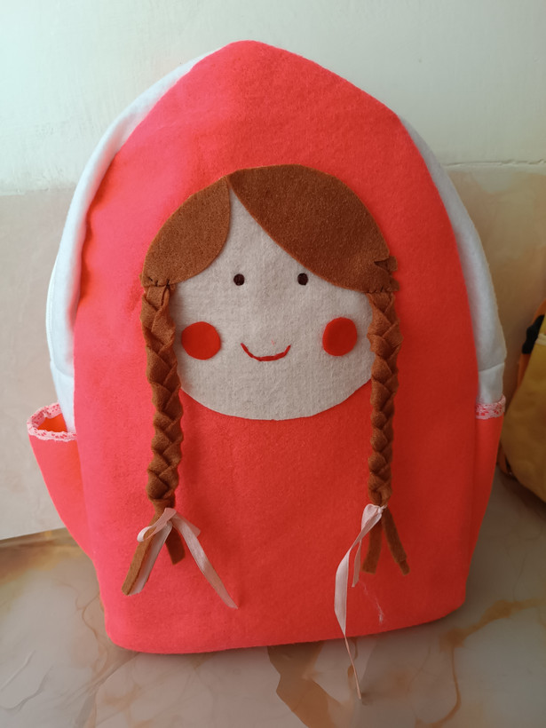 کوله پشتی مهد دخترانه نمدی